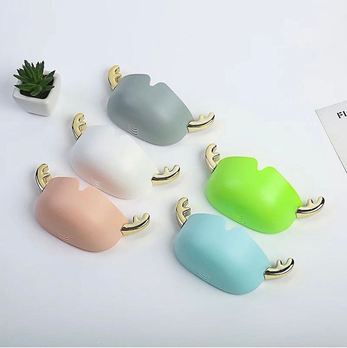 Antlers Shaped Soap Holder, Wall Mounted ABS Non-sticky Soap Holder, Simple Drain Soap Free Punch Storage Rack Antlers Shaped Soap Holder, Wall Mounted ABS Non-sticky Soap Holder, Simple Drain Soap Free Punch Storage Rack
